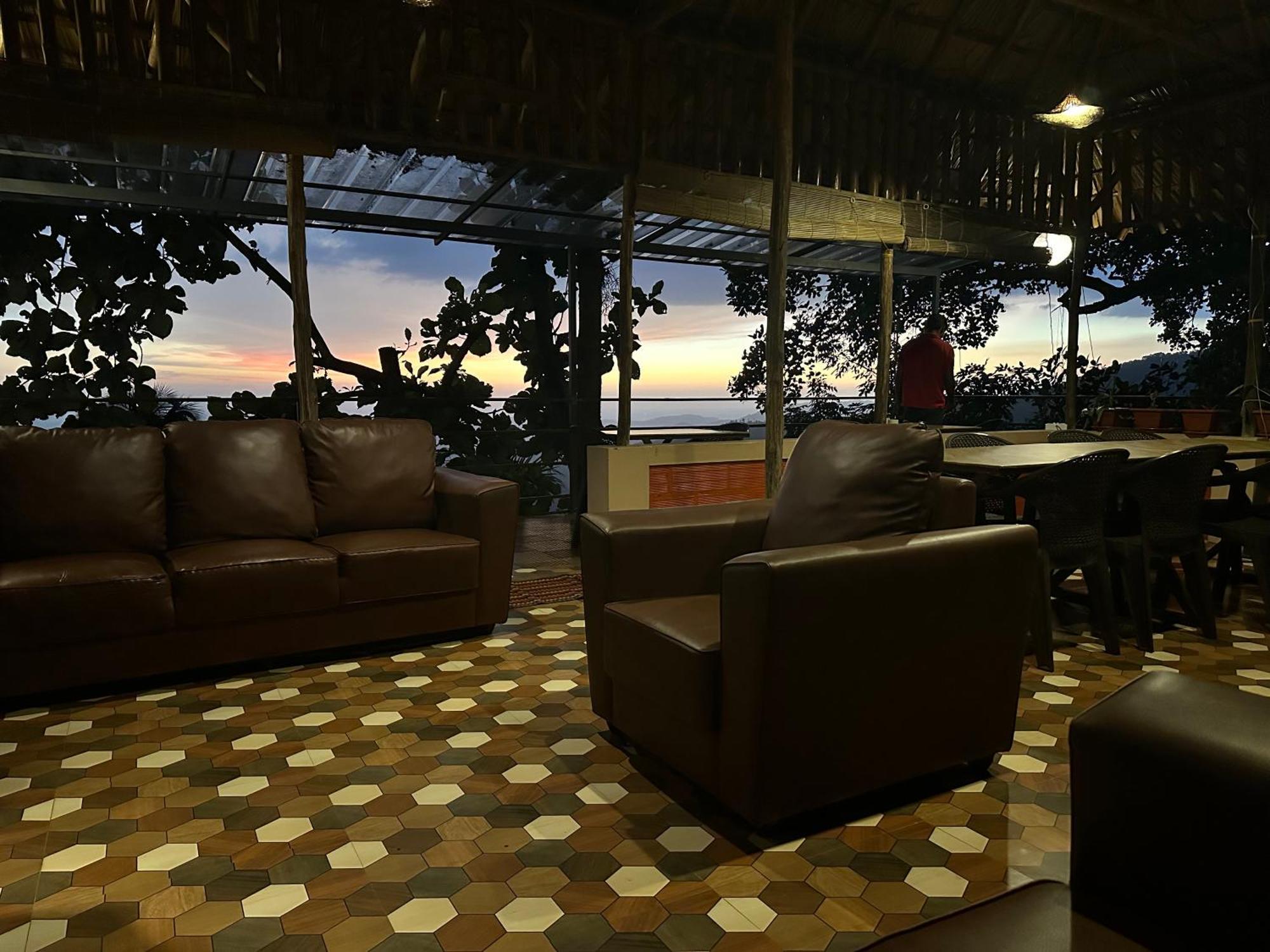 Sunset Valley Kerala Pool Resort - Serene Natural Forest Cottage Stay In Idukki With Sunrise & Sunset Panoramas, Natural Streams & Tranquil Summer Evenings Pīrmed Exterior foto