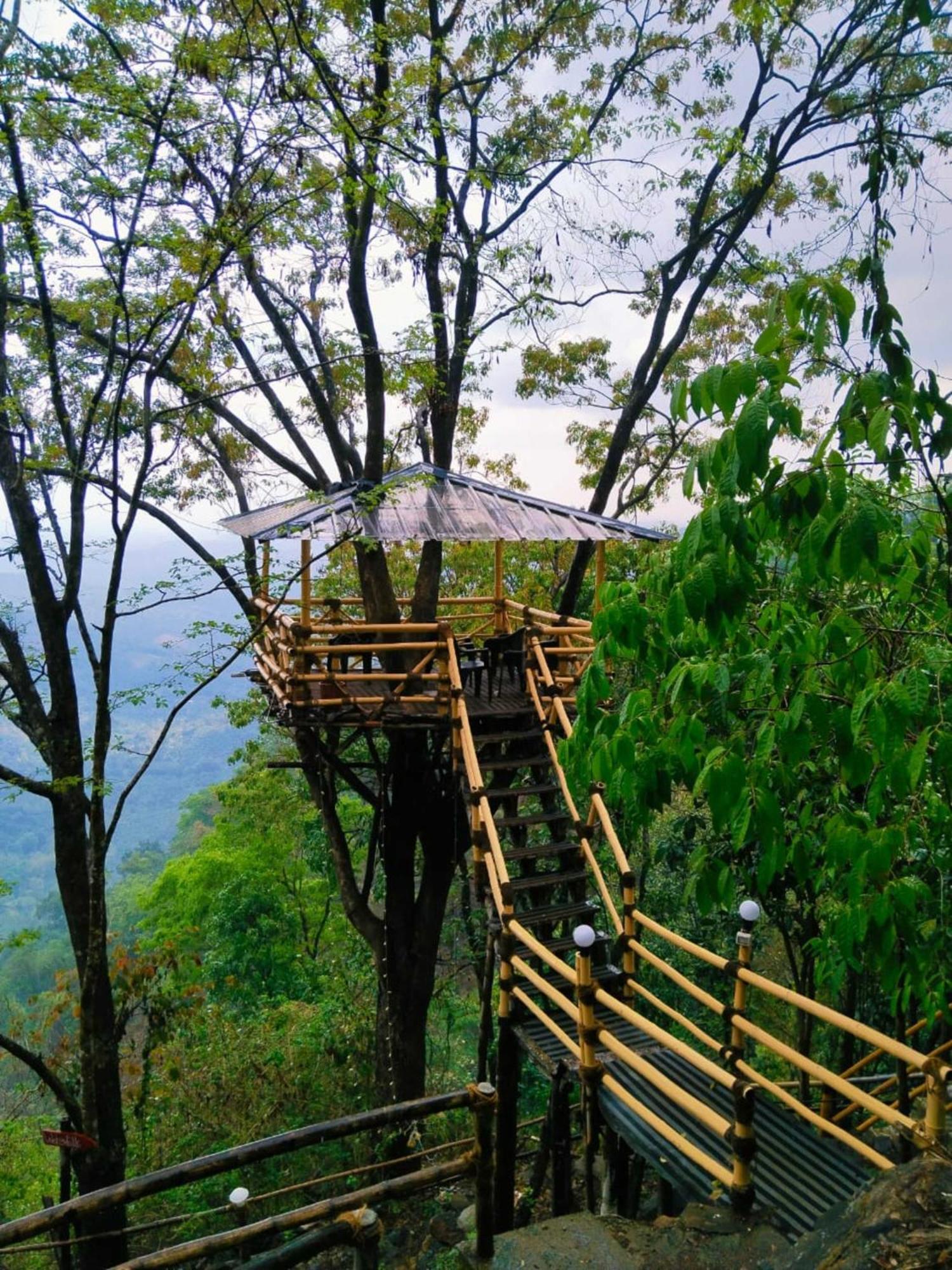Sunset Valley Kerala Pool Resort - Serene Natural Forest Cottage Stay In Idukki With Sunrise & Sunset Panoramas, Natural Streams & Tranquil Summer Evenings Pīrmed Exterior foto
